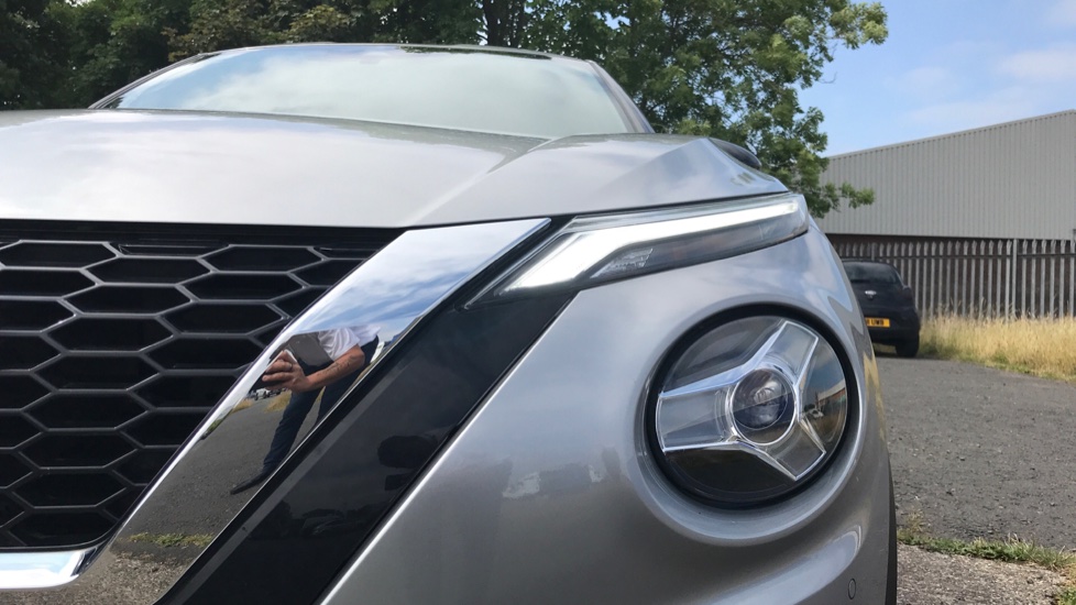Nissan Juke 1.0 DiG-T N-Connecta 5dr Petrol Hatchback - Image 23
