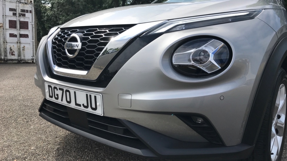 Nissan Juke 1.0 DiG-T N-Connecta 5dr Petrol Hatchback - Image 24