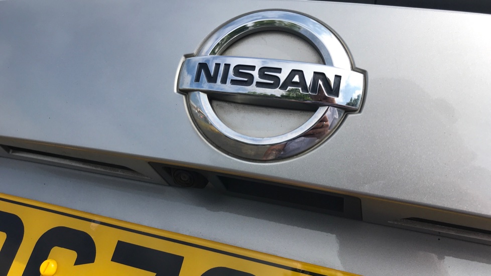 Nissan Juke 1.0 DiG-T N-Connecta 5dr Petrol Hatchback - Image 34