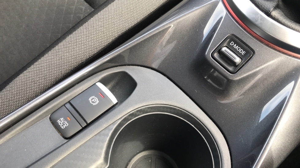 Nissan Juke 1.0 DiG-T N-Connecta 5dr Petrol Hatchback - Image 41