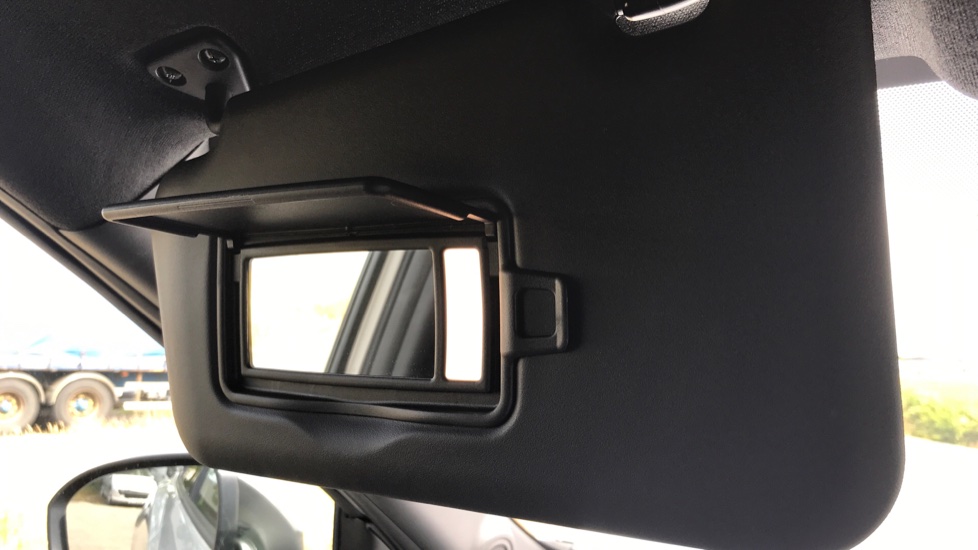 Nissan Juke 1.0 DiG-T N-Connecta 5dr Petrol Hatchback - Image 43
