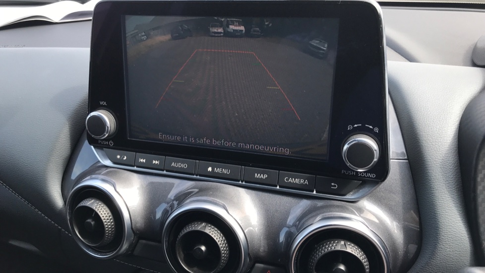 Nissan Juke 1.0 DiG-T N-Connecta 5dr Petrol Hatchback - Image 44
