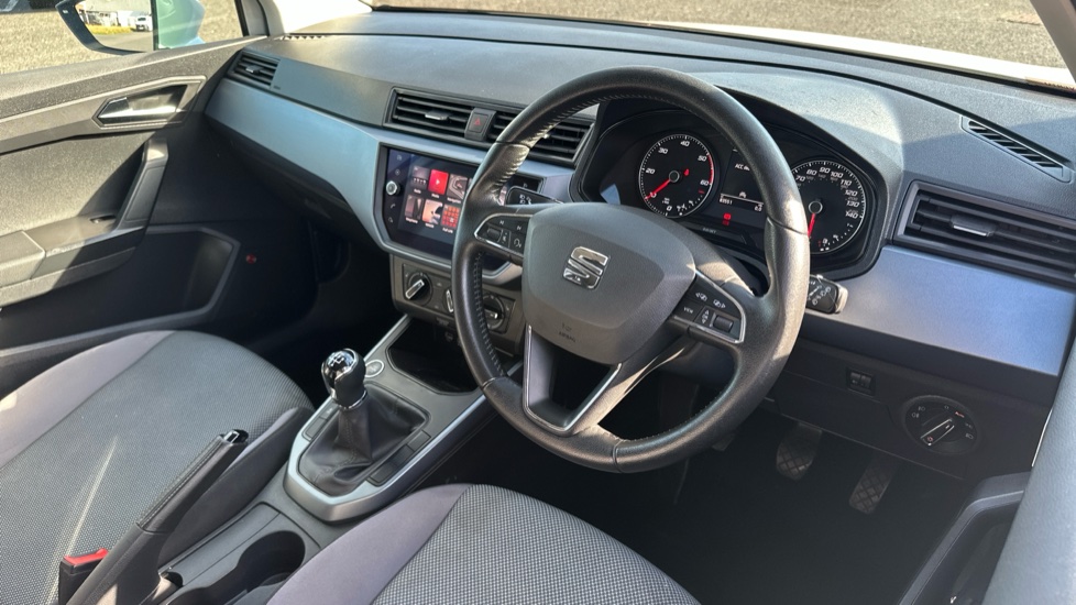 SEAT Arona 1.6 TDI SE Technology Lux [EZ] 5dr Diesel Hatchback - Image 11