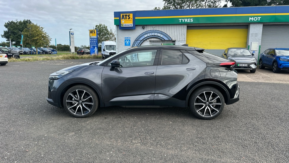 Toyota C-HR 2.0 PHEV GR Sport 5dr CVT Hatchback - Image 21