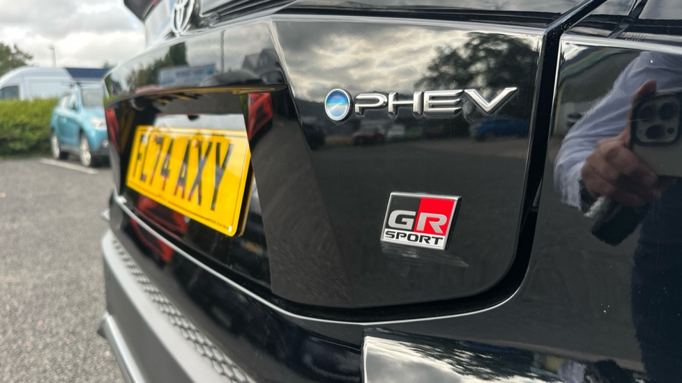 Toyota C-HR 2.0 PHEV GR Sport 5dr CVT Hatchback - Image 30