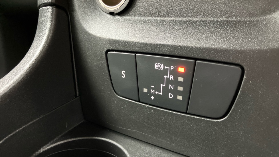 Citroen C3 1.2 PureTech 110 Shine Plus 5dr EAT6 Petrol Hatchback - Image 34