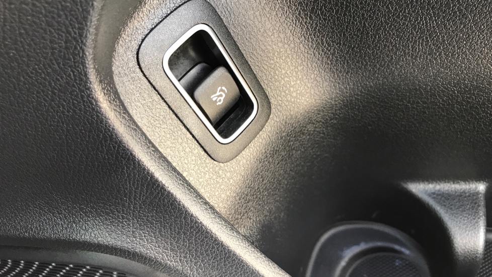 Mercedes-Benz A-Class A200d AMG Line 4dr Auto Diesel Saloon - Image 30