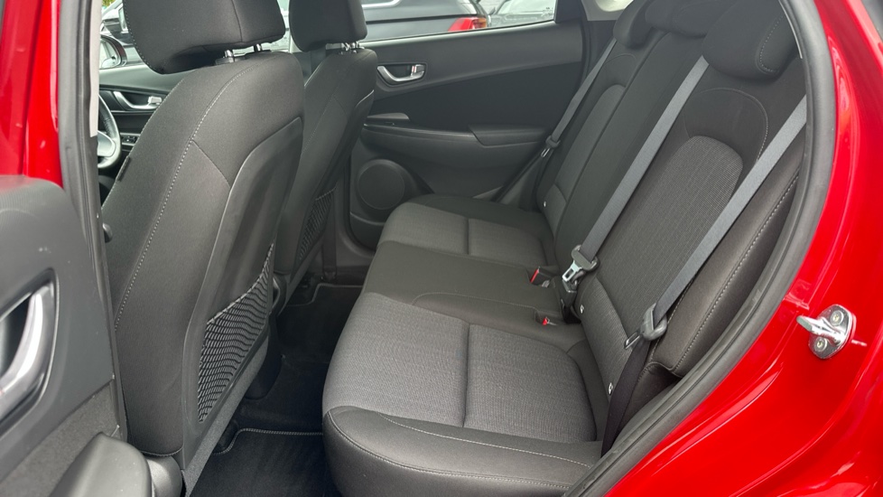 Hyundai KONA 1.6 GDi Hybrid Premium 5dr DCT Hybrid Hatchback - Image 16
