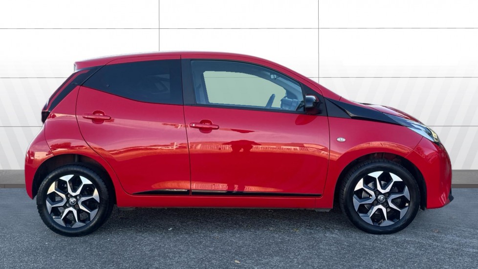 Toyota Aygo 1.0 VVT-i X-Trend TSS 5dr x-shift Petrol Hatchback - Image 5