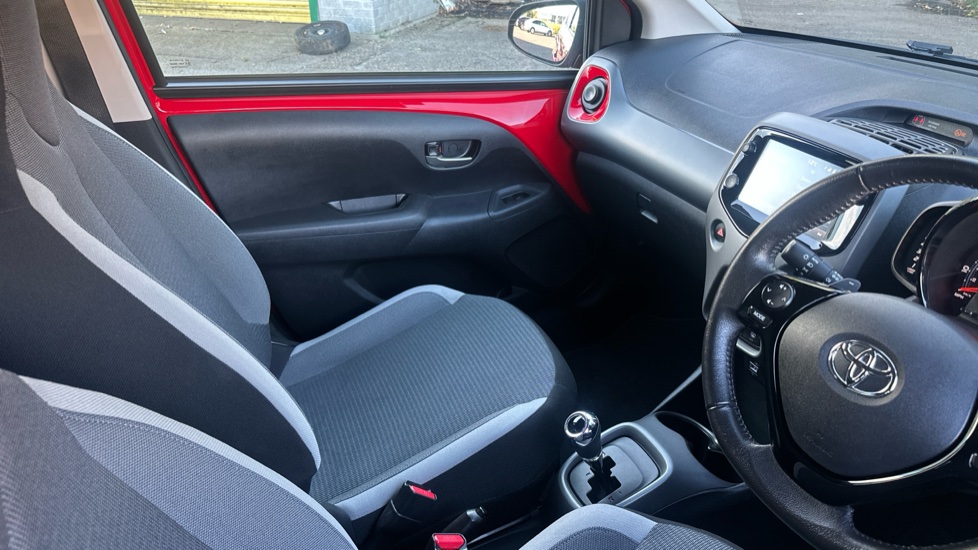 Toyota Aygo 1.0 VVT-i X-Trend TSS 5dr x-shift Petrol Hatchback - Image 14