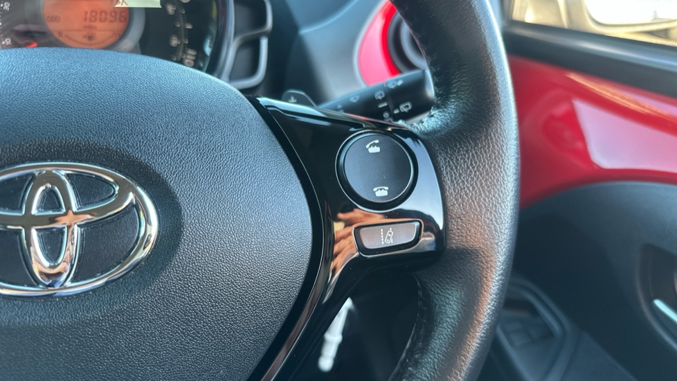 Toyota Aygo 1.0 VVT-i X-Trend TSS 5dr x-shift Petrol Hatchback - Image 23