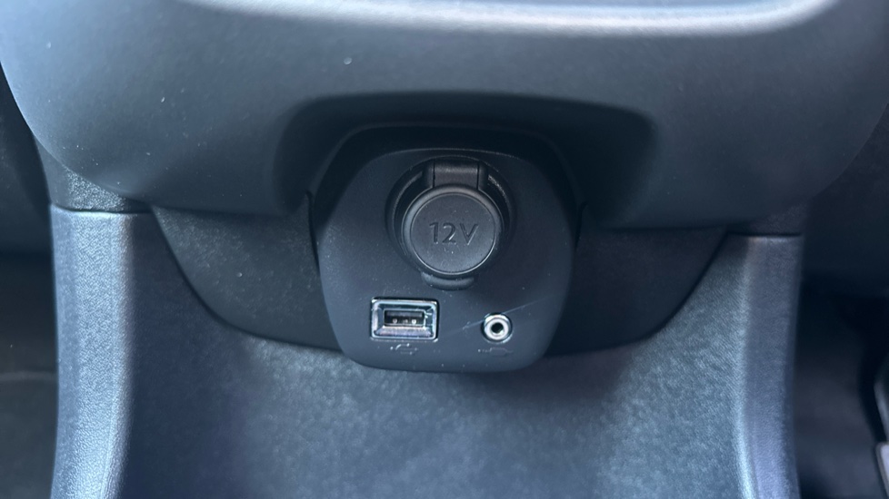 Toyota Aygo 1.0 VVT-i X-Trend TSS 5dr x-shift Petrol Hatchback - Image 27