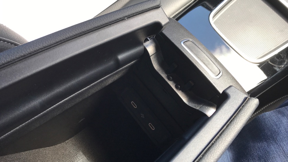 Mercedes-Benz CLA 180 AMG Line Premium Plus 4dr Tip Auto Petrol Saloon - Image 47