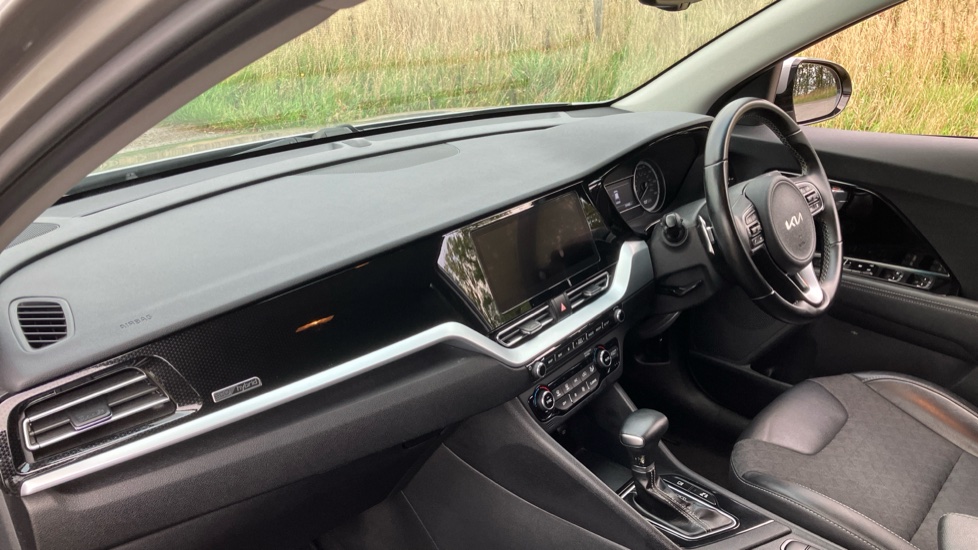 Kia Niro 1.6 GDi Hybrid Connect 5dr DCT Hybrid Estate - Image 9