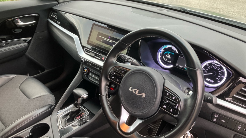Kia Niro 1.6 GDi Hybrid Connect 5dr DCT Hybrid Estate - Image 11