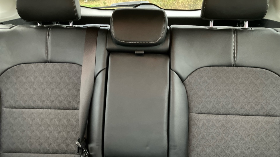Kia Niro 1.6 GDi Hybrid Connect 5dr DCT Hybrid Estate - Image 15