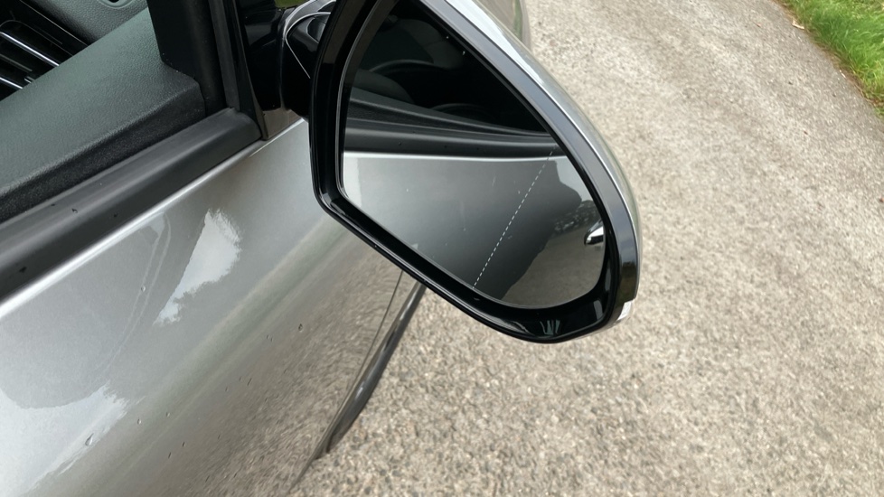 Kia Niro 1.6 GDi Hybrid Connect 5dr DCT Hybrid Estate - Image 24