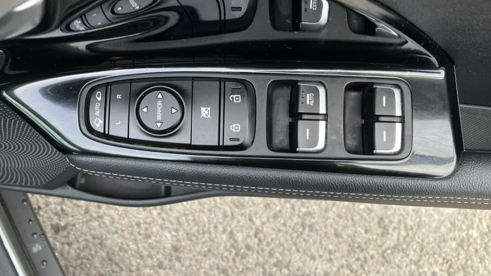 Kia Niro 1.6 GDi Hybrid Connect 5dr DCT Hybrid Estate - Image 31