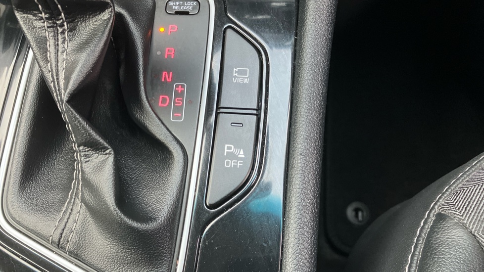 Kia Niro 1.6 GDi Hybrid Connect 5dr DCT Hybrid Estate - Image 40