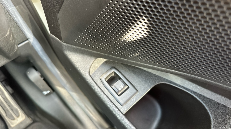 BMW 3 Series 320i M Sport 4dr Step Auto Petrol Saloon - Image 44