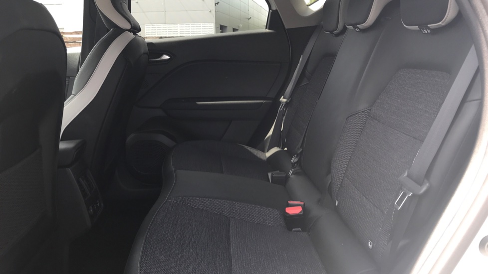 Renault Captur 1.6 E-Tech full hybrid 145 Techno 5dr Auto Hybrid Hatchback - Image 16