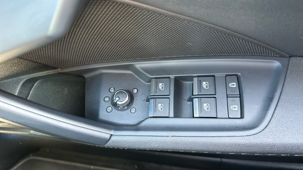 Audi A3 35 TFSI Black Edition 5dr S Tronic Petrol Hatchback - Image 28
