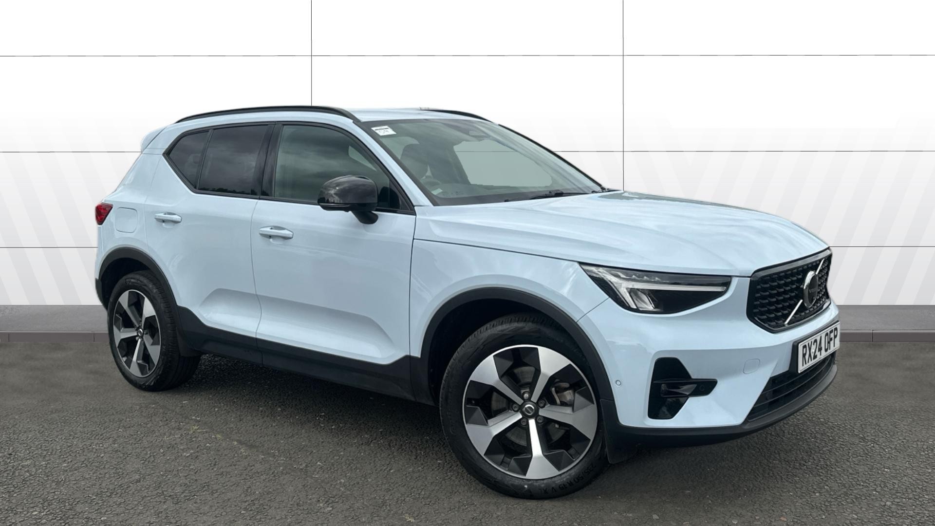 Volvo XC40 listing photo