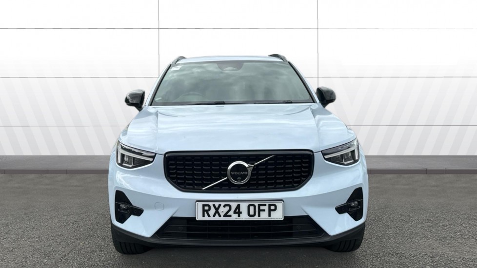 Volvo XC40 2.0 B4P Plus Dark 5dr Auto Petrol Estate - Image 3