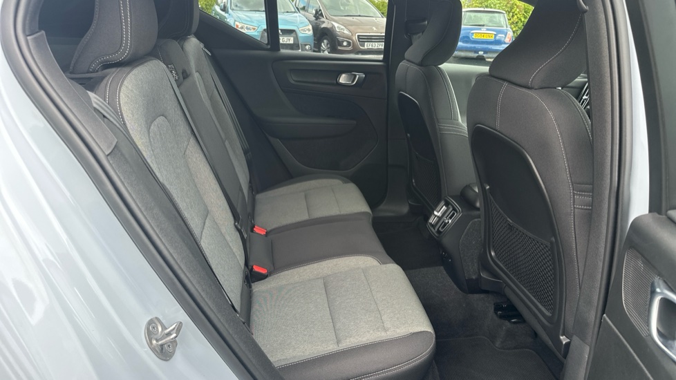 Volvo XC40 2.0 B4P Plus Dark 5dr Auto Petrol Estate - Image 42