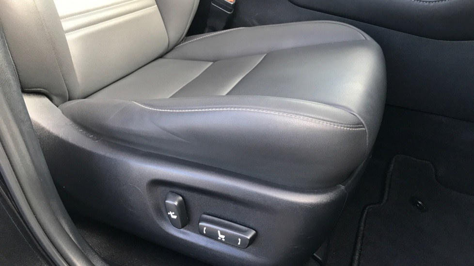 Lexus NX 300h 2.5 5dr CVT [8 Inch Nav] Hybrid Estate - Image 30