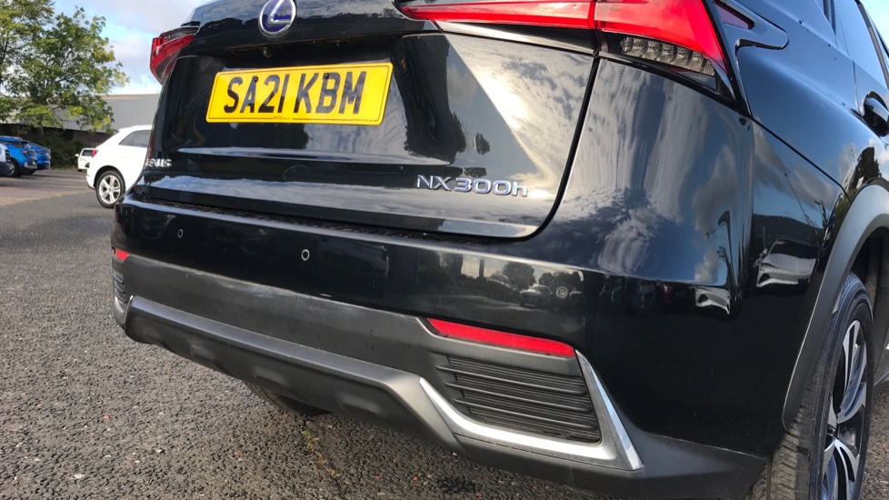 Lexus NX 300h 2.5 5dr CVT [8 Inch Nav] Hybrid Estate - Image 32