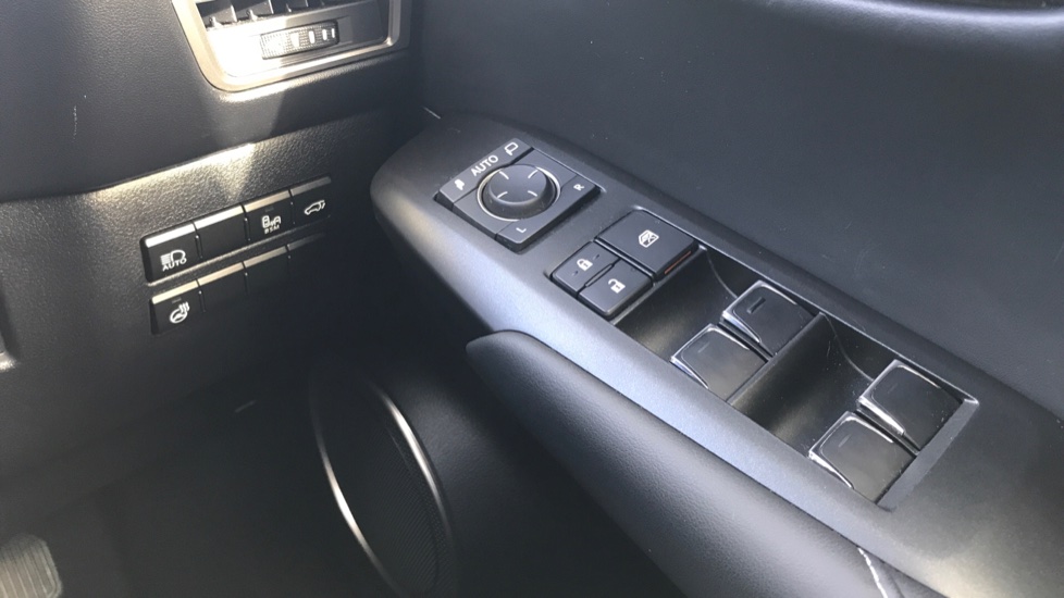 Lexus NX 300h 2.5 5dr CVT [8 Inch Nav] Hybrid Estate - Image 36