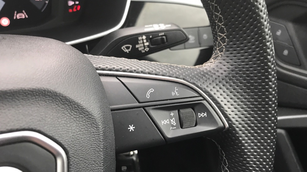 Audi Q3 35 TFSI S Line 5dr Petrol Estate - Image 37