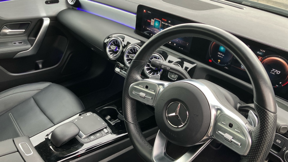 Mercedes-Benz CLA 220d AMG Line Premium Plus 5dr Tip Auto Diesel Estate - Image 14