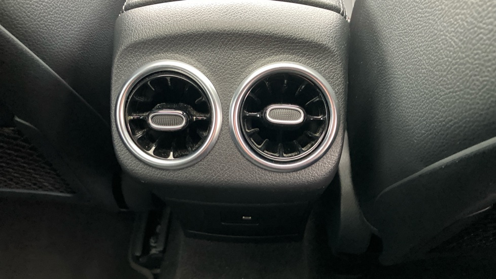 Mercedes-Benz CLA 220d AMG Line Premium Plus 5dr Tip Auto Diesel Estate - Image 21