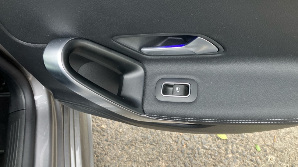 Mercedes-Benz CLA 220d AMG Line Premium Plus 5dr Tip Auto Diesel Estate - Image 23