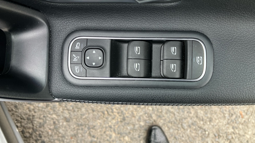 Mercedes-Benz CLA 220d AMG Line Premium Plus 5dr Tip Auto Diesel Estate - Image 28