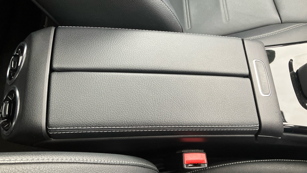 Mercedes-Benz CLA 220d AMG Line Premium Plus 5dr Tip Auto Diesel Estate - Image 42