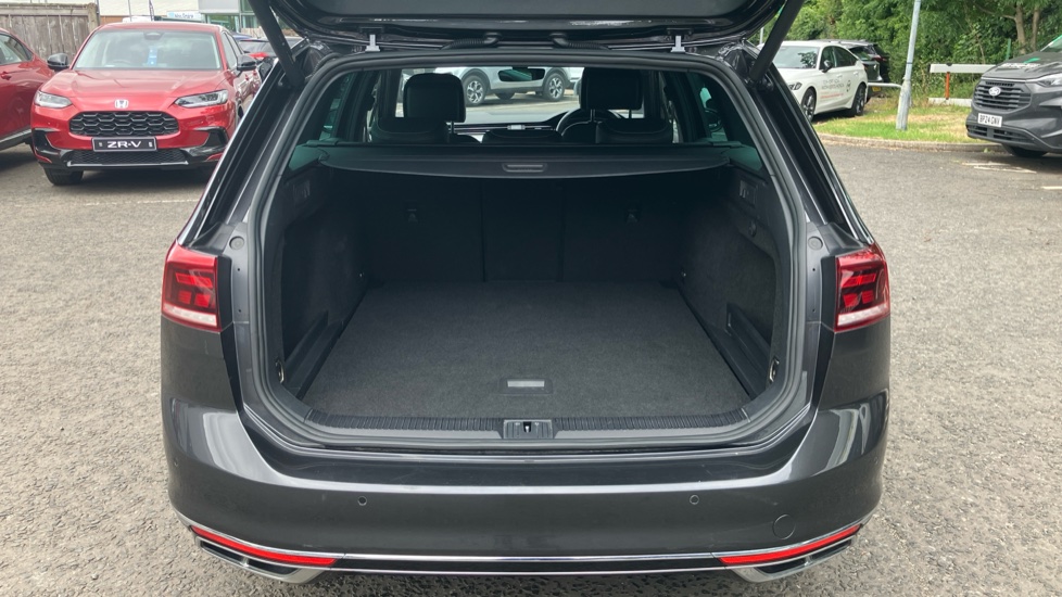 Volkswagen Passat 1.5 TSI EVO R-Line 5dr DSG Petrol Estate - Image 4
