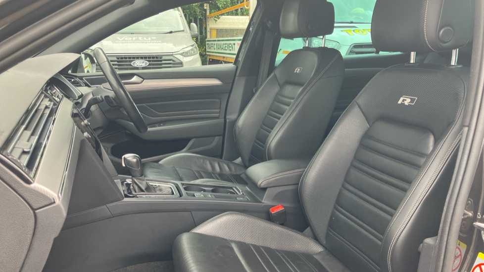 Volkswagen Passat 1.5 TSI EVO R-Line 5dr DSG Petrol Estate - Image 8