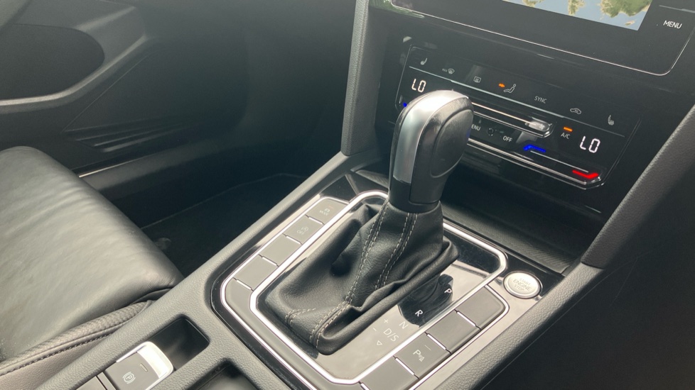 Volkswagen Passat 1.5 TSI EVO R-Line 5dr DSG Petrol Estate - Image 13