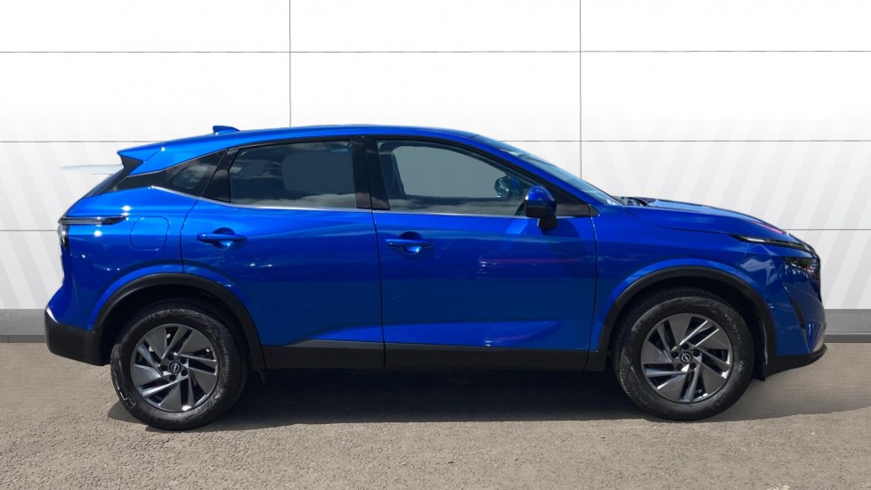 Nissan Qashqai 1.3 DiG-T MH Acenta Premium 5dr Petrol Hatchback - Image 5
