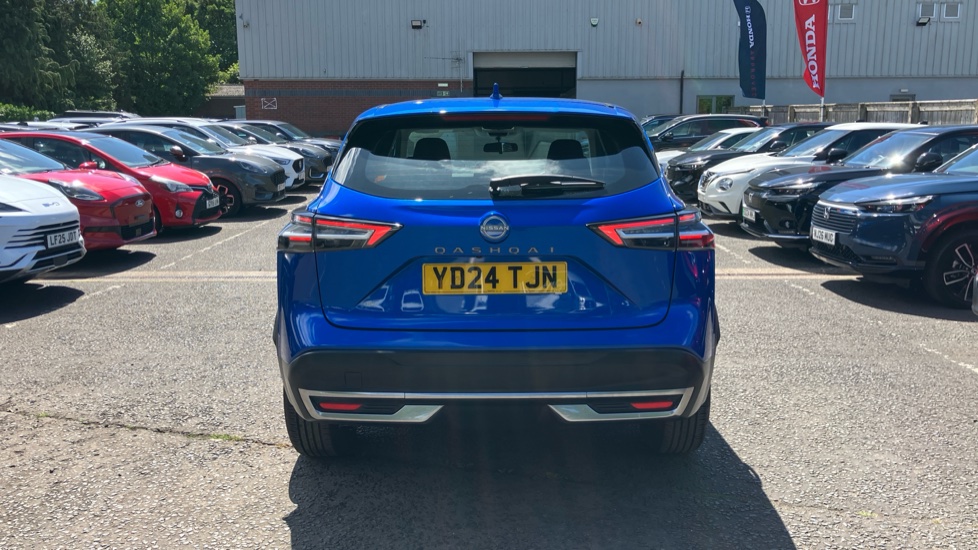 Nissan Qashqai 1.3 DiG-T MH Acenta Premium 5dr Petrol Hatchback - Image 26