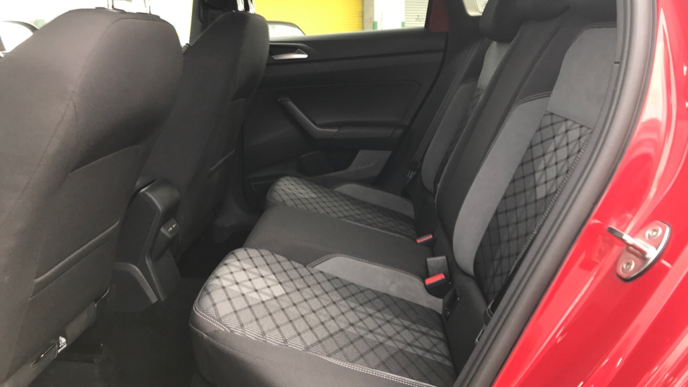 Volkswagen Taigo 1.5 TSI 150 R-Line 5dr DSG Petrol Hatchback - Image 16