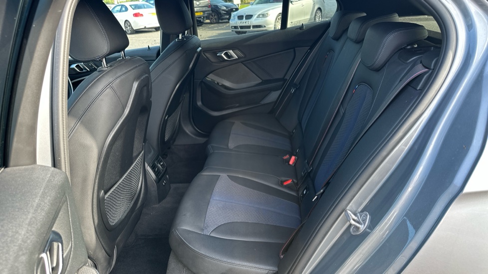 BMW 1 Series 118i [136] M Sport 5dr Step Auto [LCP] Petrol Hatchback - Image 16