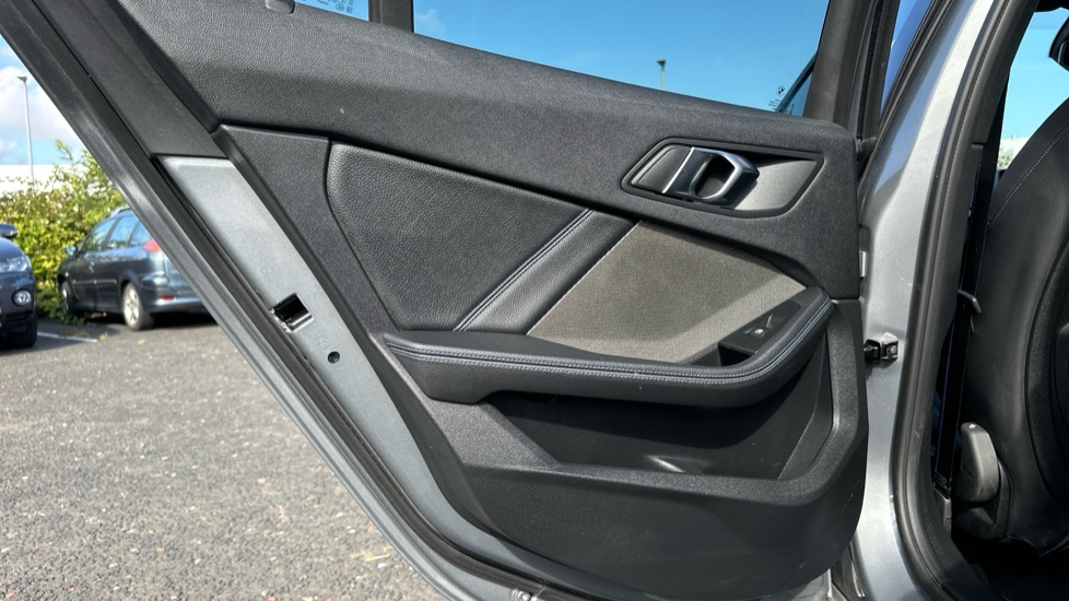 BMW 1 Series 118i [136] M Sport 5dr Step Auto [LCP] Petrol Hatchback - Image 24