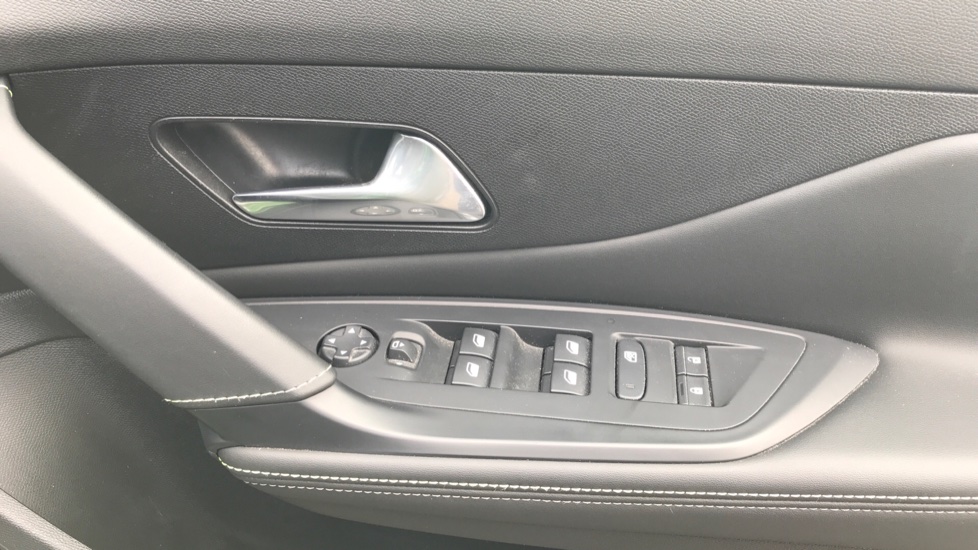 Peugeot 308 1.5 BlueHDi GT 5dr EAT8 Diesel Hatchback - Image 37
