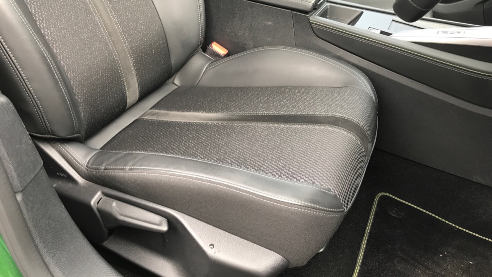 Peugeot 308 1.5 BlueHDi GT 5dr EAT8 Diesel Hatchback - Image 38