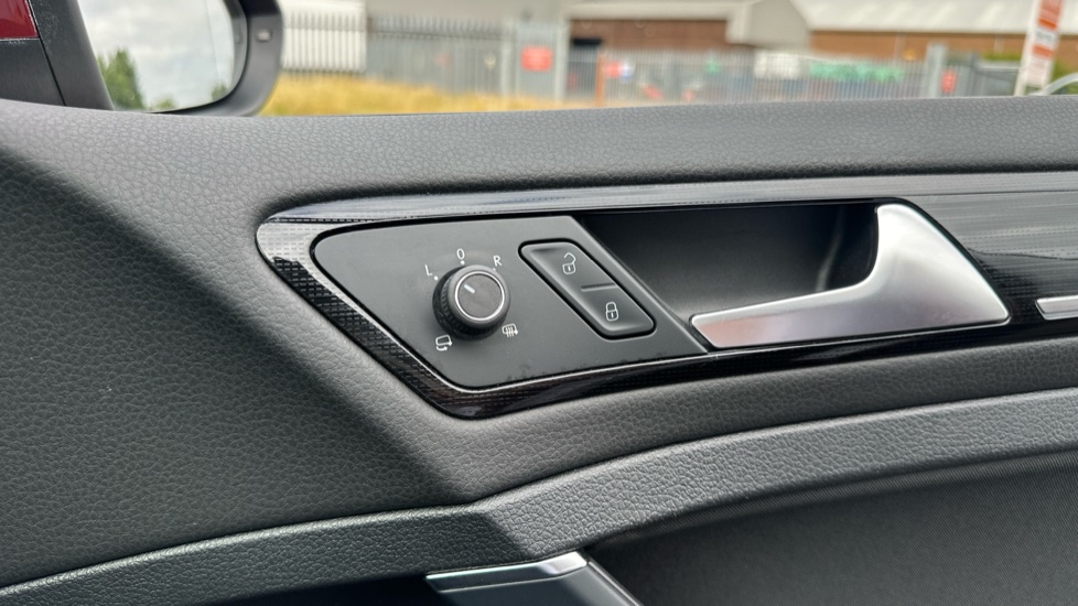 Volkswagen Golf 1.5 TSI EVO 150 GT 5dr Petrol Estate - Image 33
