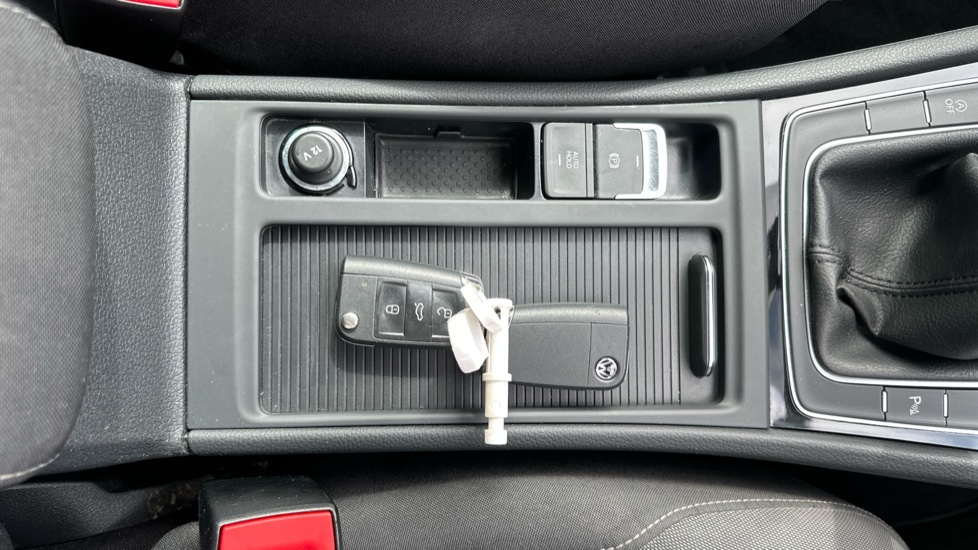 Volkswagen Golf 1.5 TSI EVO 150 GT 5dr Petrol Estate - Image 36